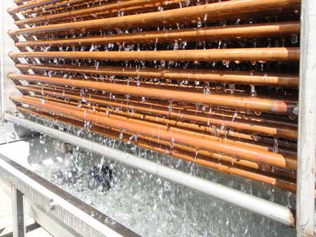 擋水板、接水盤的設置