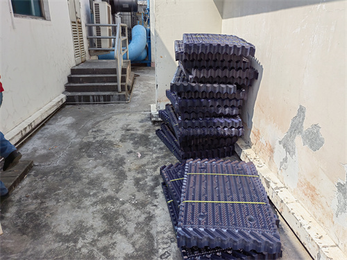 冷卻塔是如何進(jìn)行不停機(jī)中性清洗的,冷卻塔如何降溫