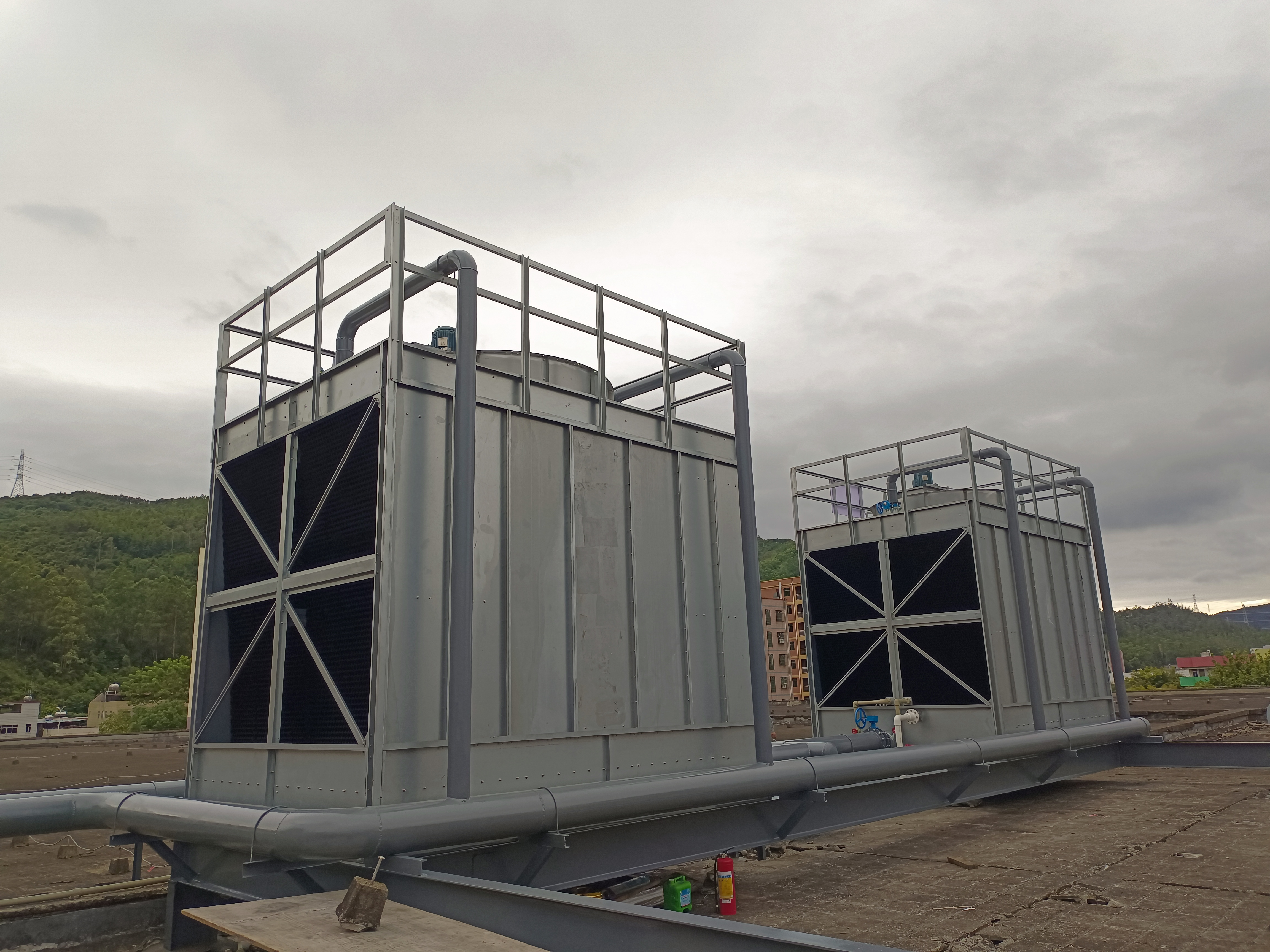 玻璃鋼罐與碳鋼罐有何不同,玻璃鋼罐圖片